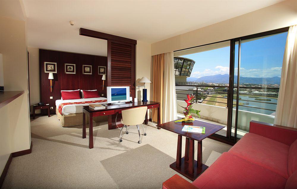 Ramada Hotel & Suites By Wyndham Нумеа Экстерьер фото
